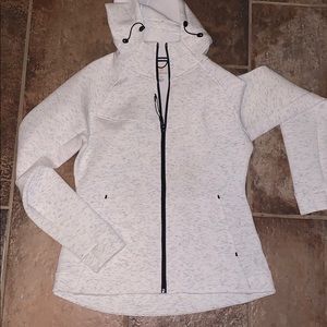 Fitted running jacket